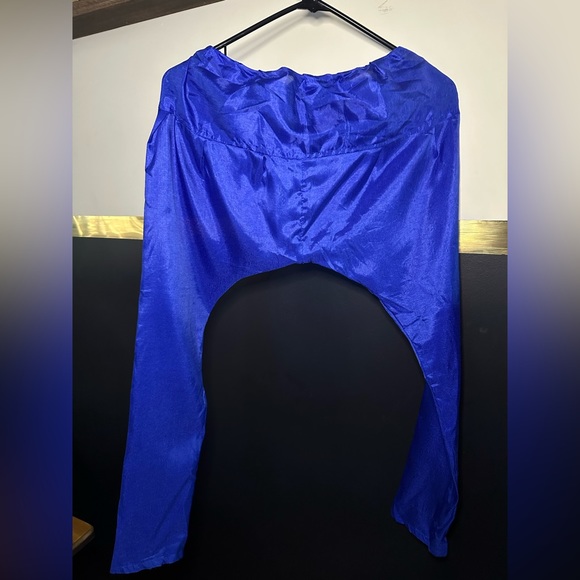 Girls Traditional Indian pant style outfit with tunic and sash - Picture 5 of 12